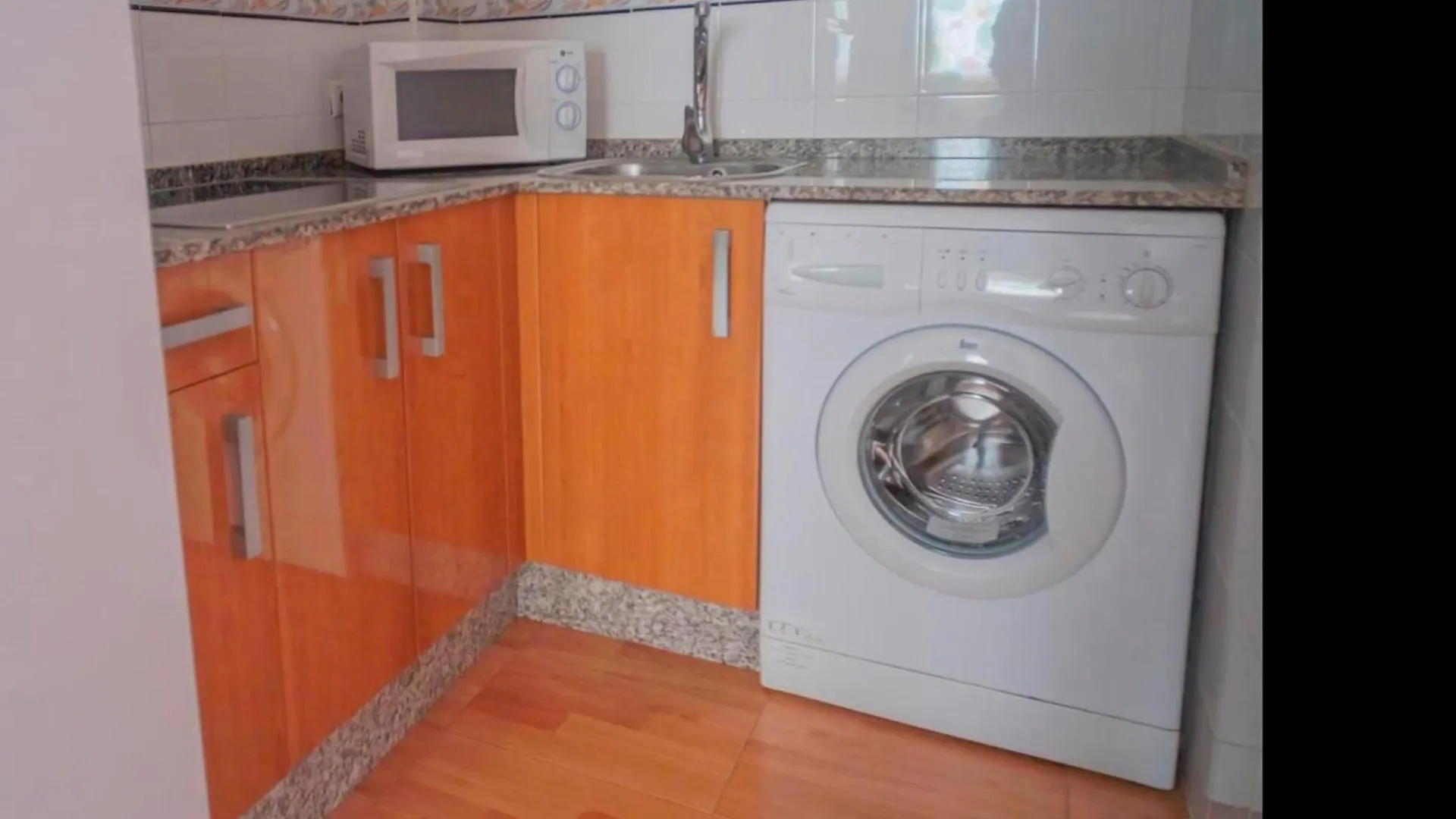 Apartamento En Conil Con Aparcamiento Accesible Conil De La Frontera
