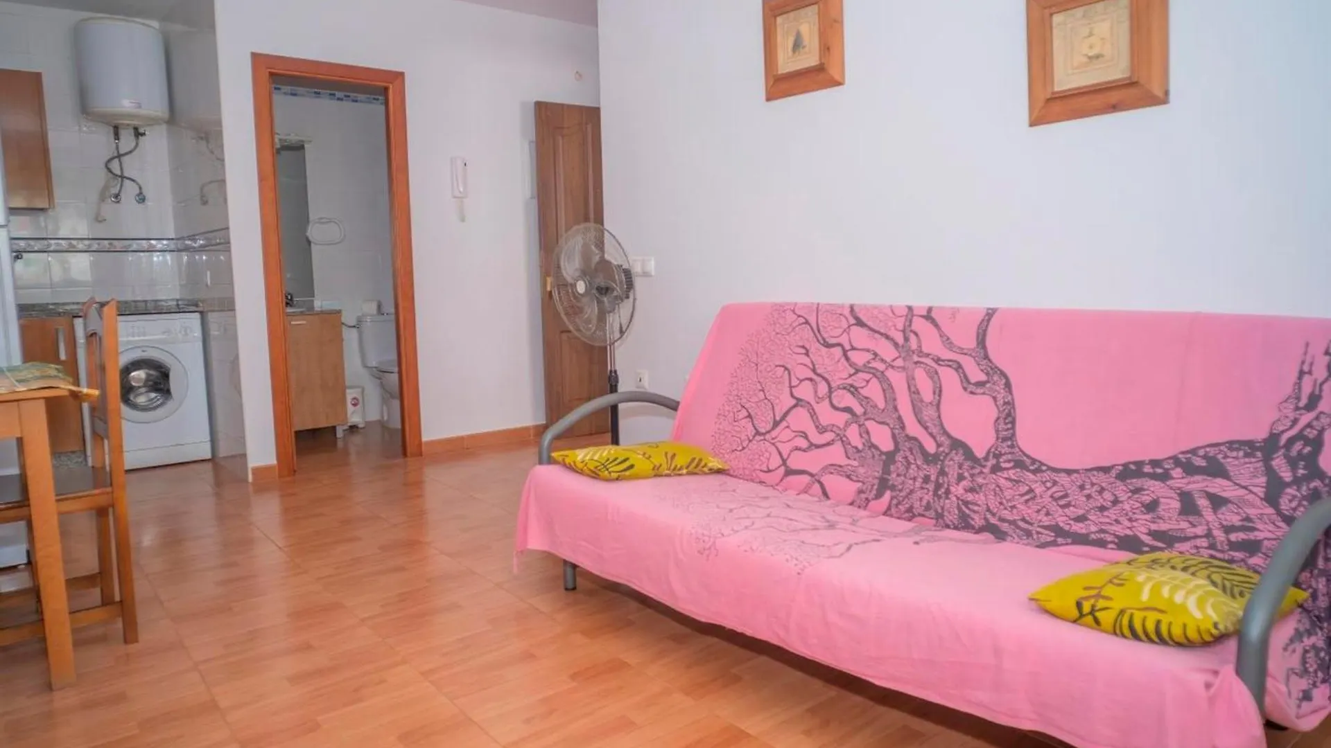Apartamento En Conil Con Aparcamiento Accesible Conil De La Frontera Spain